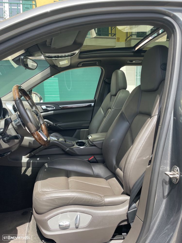 Porsche Cayenne S Tiptronic S - 8