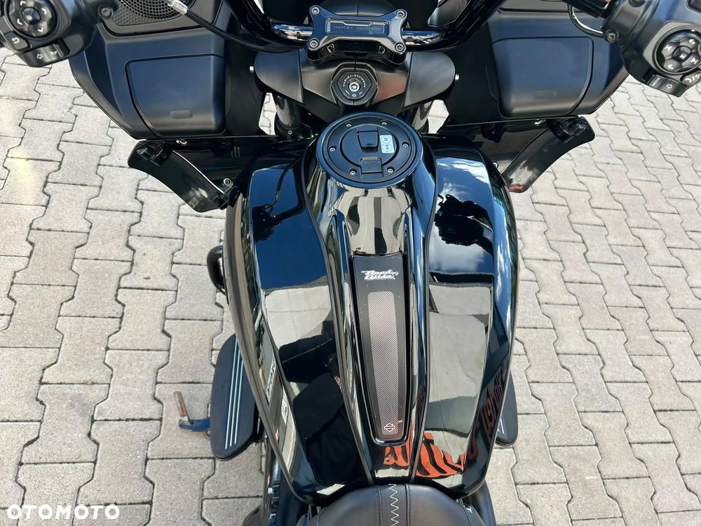 Harley-Davidson Touring Road Glide - 17