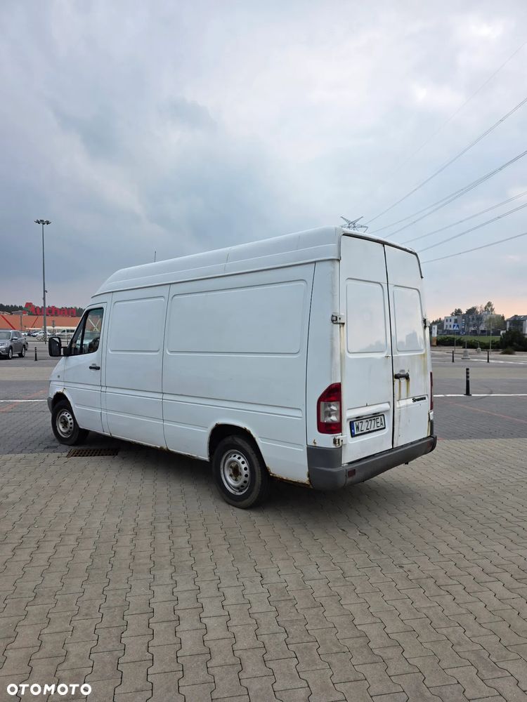 Mercedes-Benz Sprinter - 5