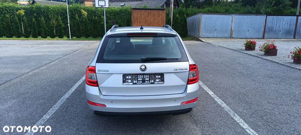 Skoda Octavia 1.6 TDI DPF DSG Elegance - 4