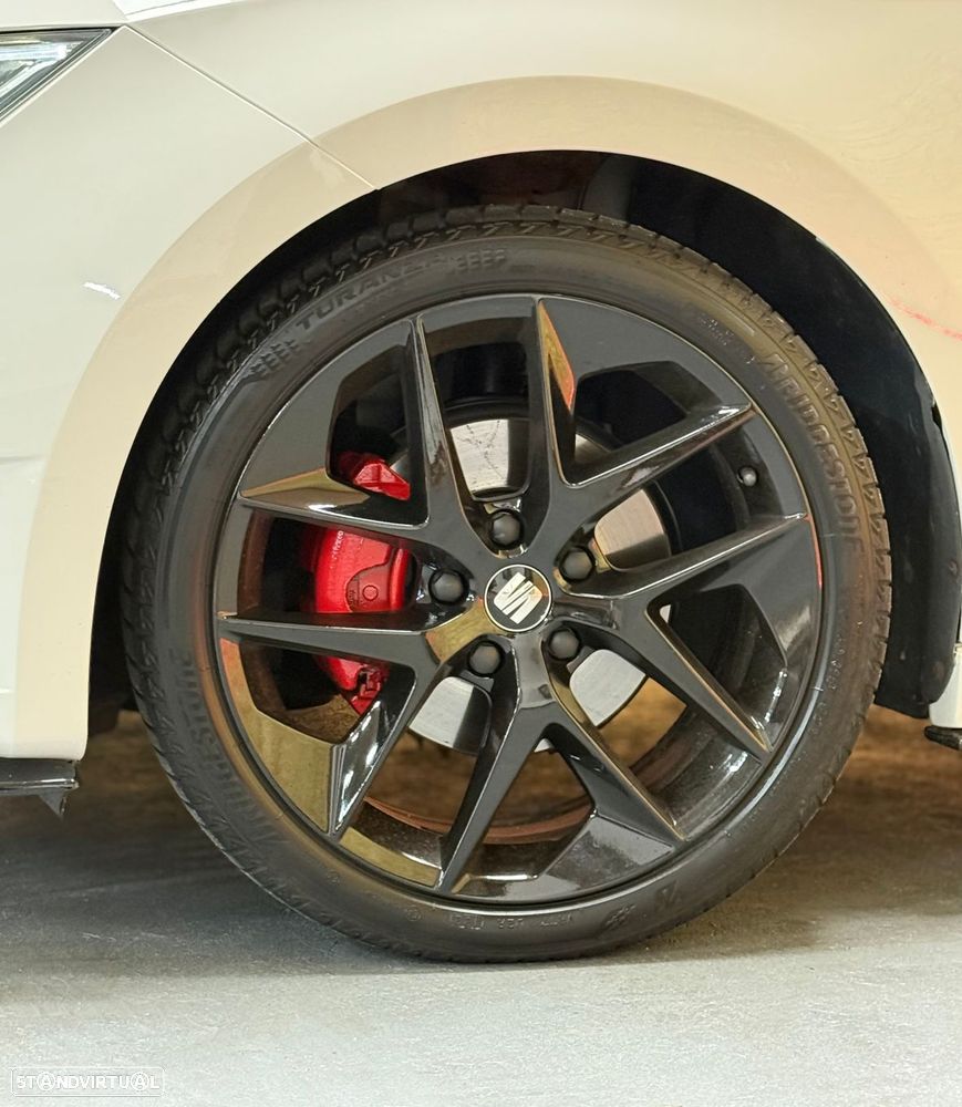 SEAT Leon 2.0 TDI DPF FR - 12