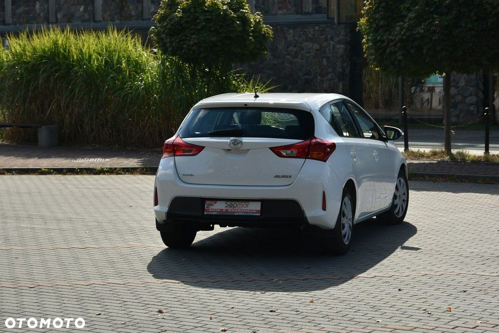 Toyota Auris - 23