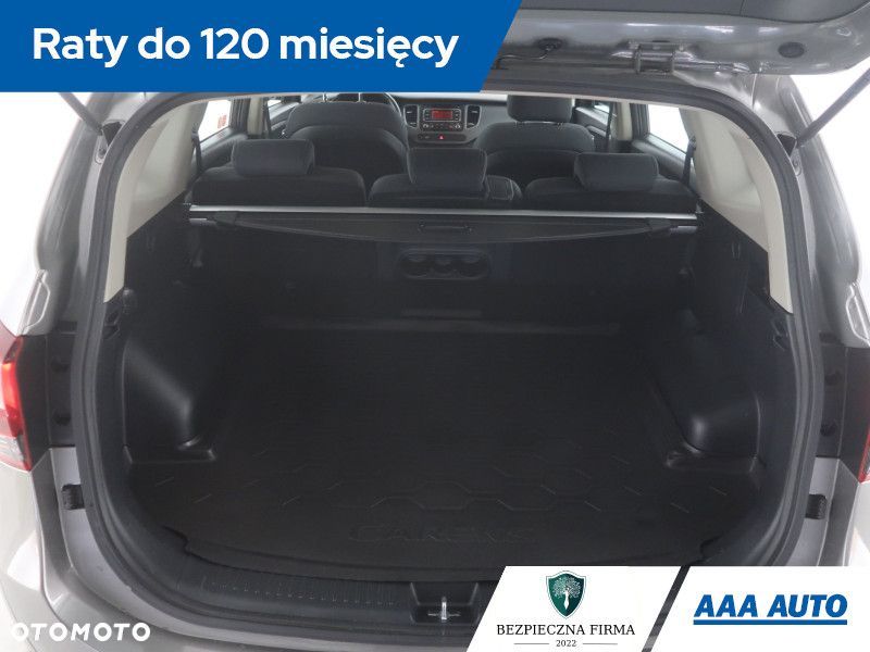 Kia Carens - 16