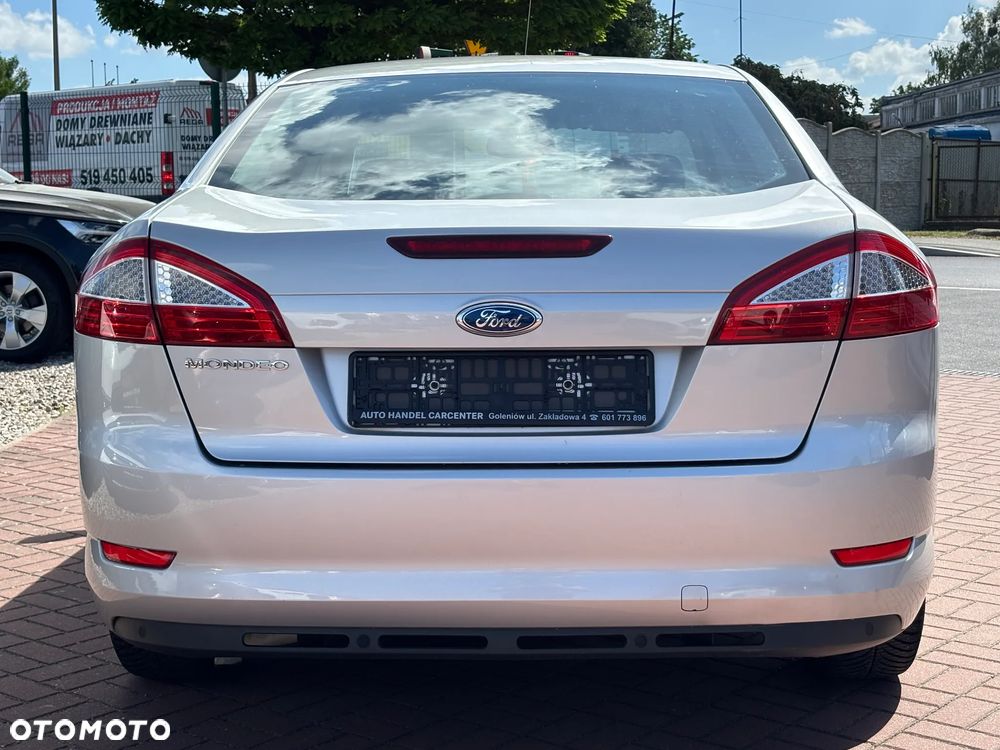 Ford Mondeo 2.0 Ghia - 6