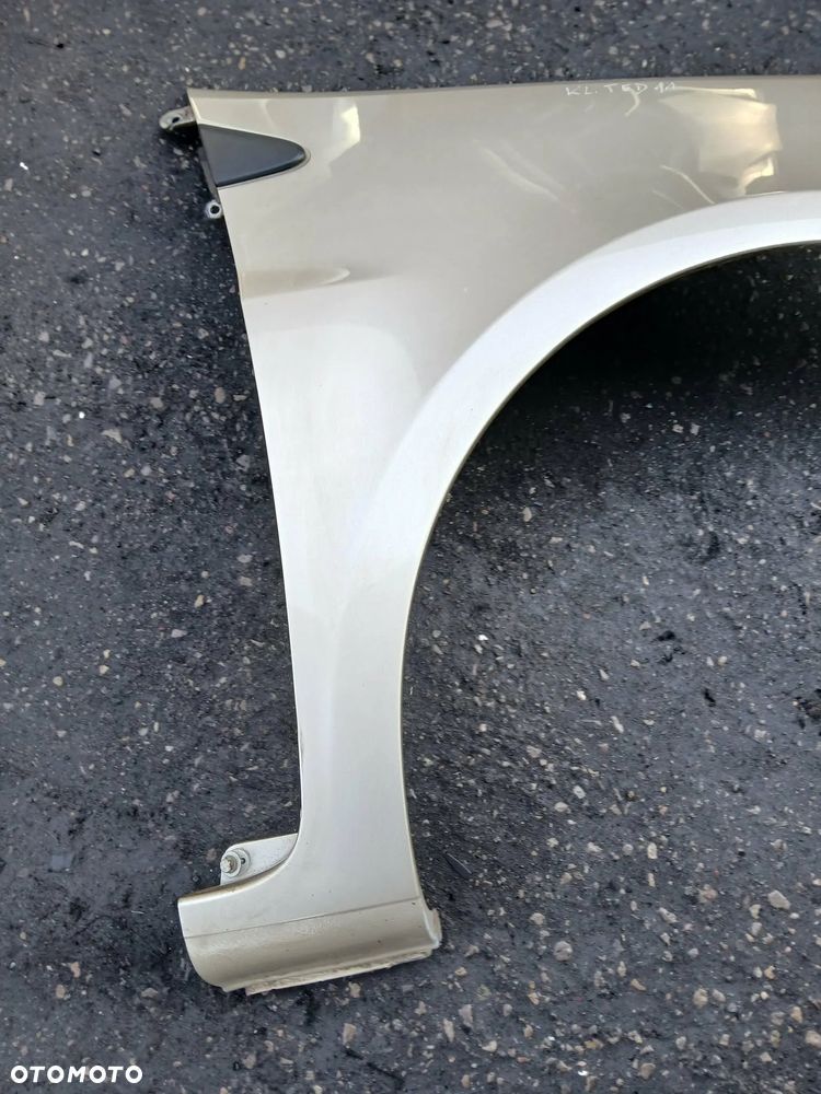 Renault Clio III 3 błotnik prawy, kod lakieru TED11 - 4