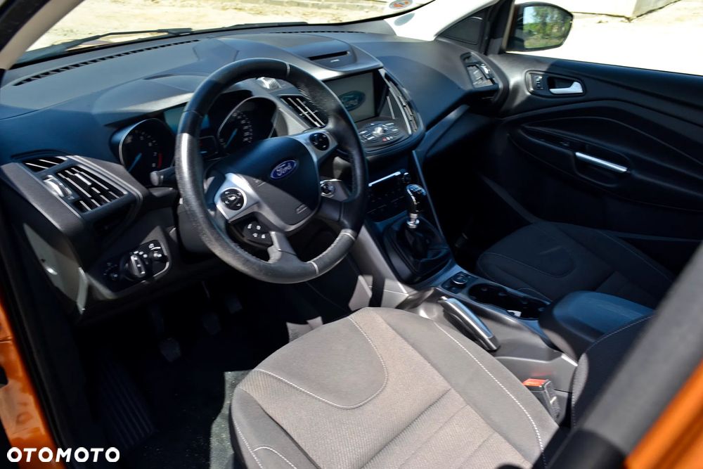 Ford Kuga - 12