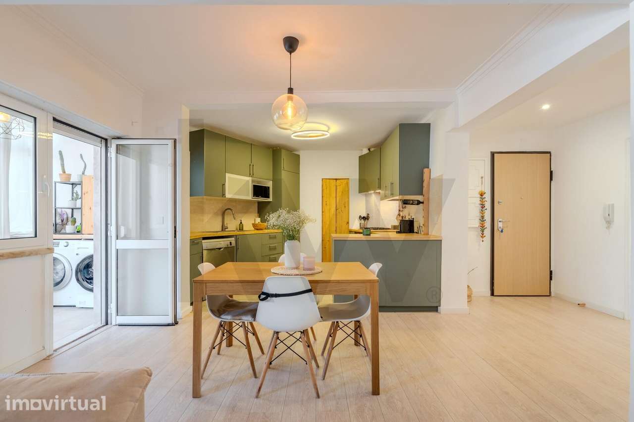 Apartamento T2 em Carnaxide | Remodelado | 87m2 - Grande imagem: 3/37