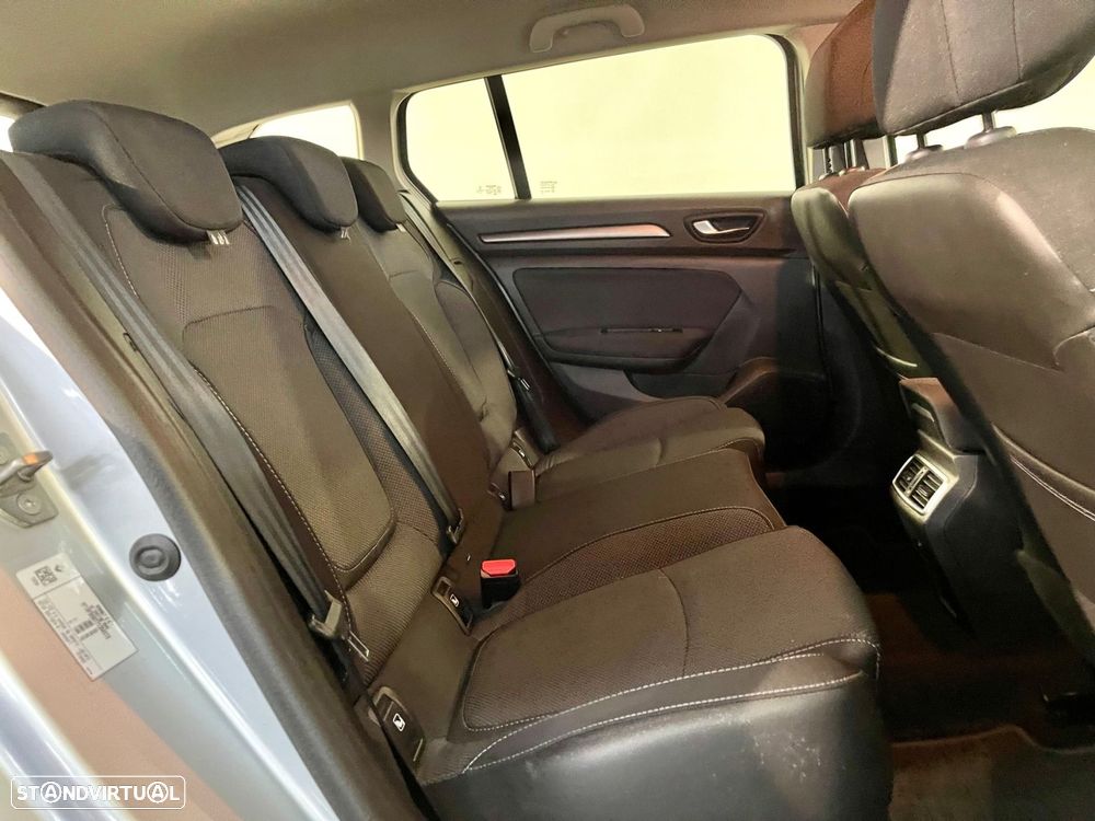 Renault Mégane Sport Tourer 1.3 TCe Limited - 27