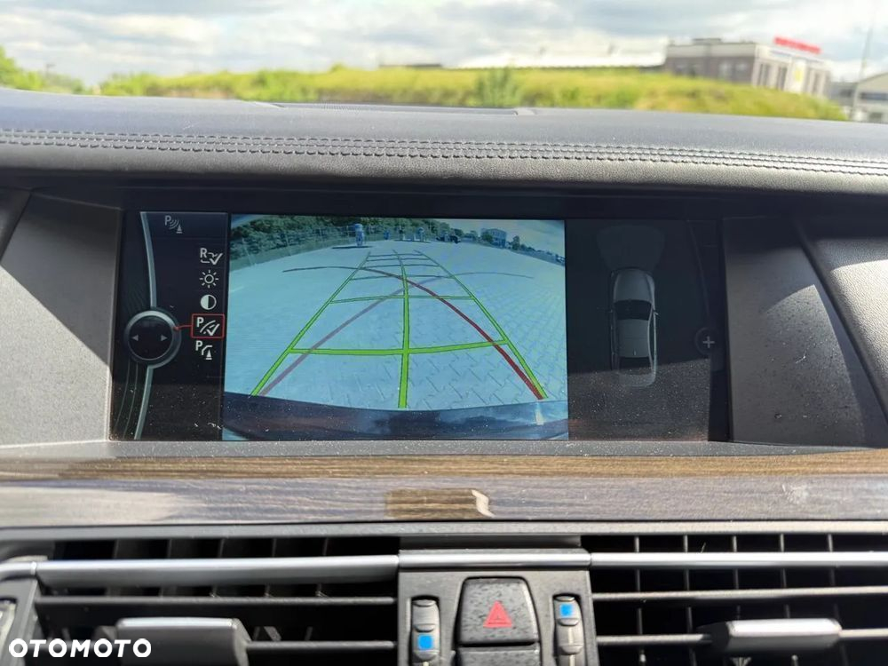 BMW Seria 7 730d - 29