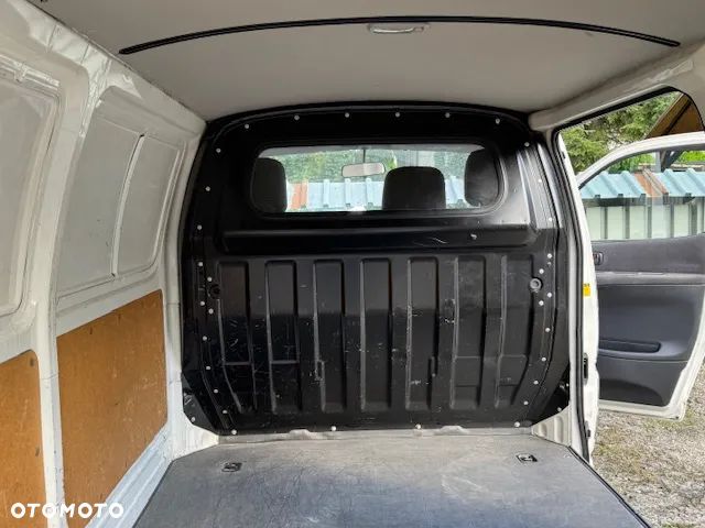 Toyota HIACE - 14
