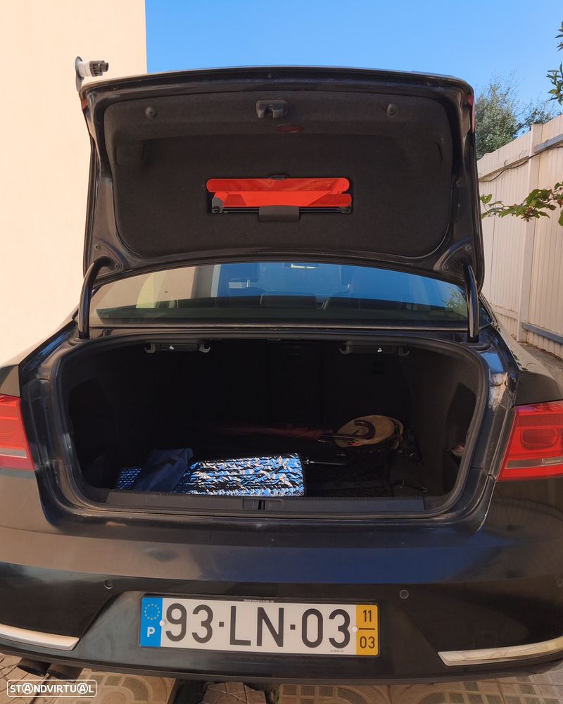 VW Passat - 12