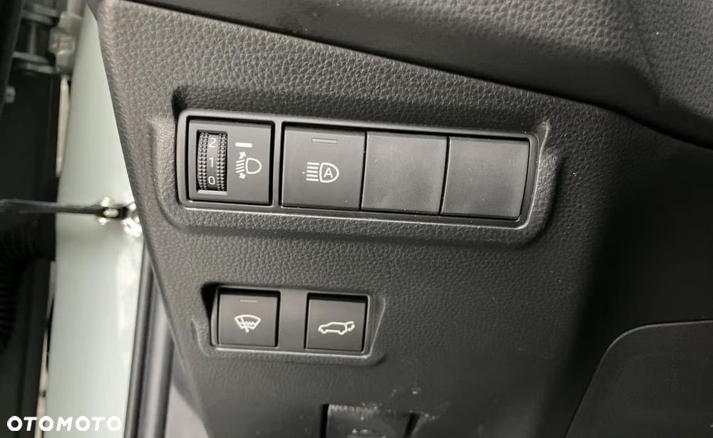 Toyota Corolla Cross 2.0 Hybrid Executive AWD - 19