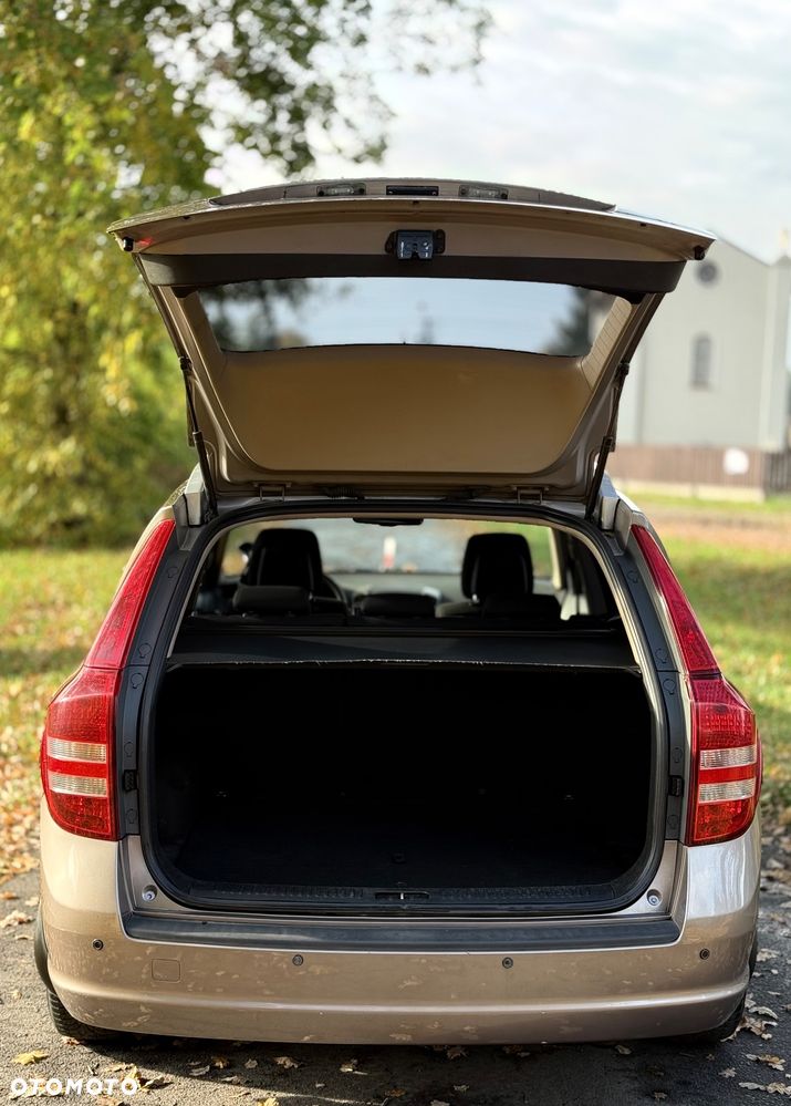 Kia Ceed Cee'd 1.6 Crdi Comfort + - 14