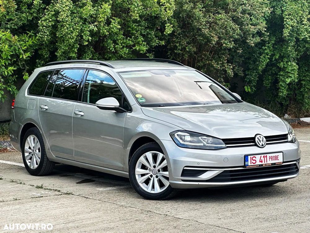 Volkswagen Golf - 2