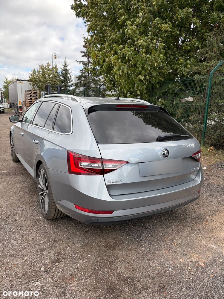 Skoda Superb 2.0 TDI 4x4 L&K DSG - 2