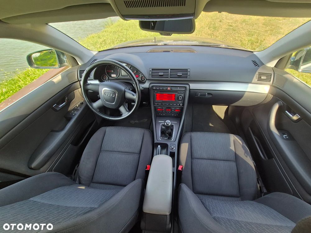 Audi A4 Avant 2.0 TDI - 10
