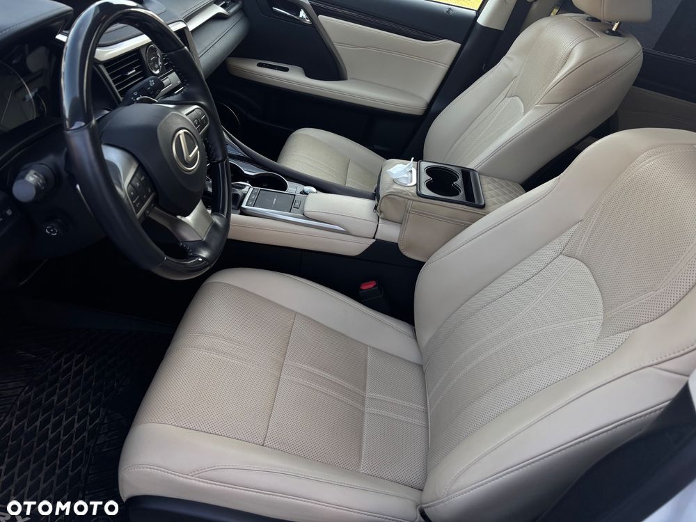 Lexus RX - 13