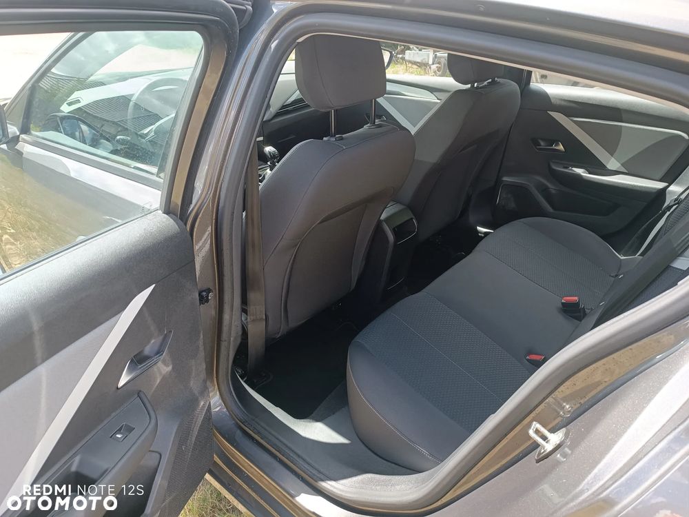 Opel Astra 1.2 T Edition S&S - 9