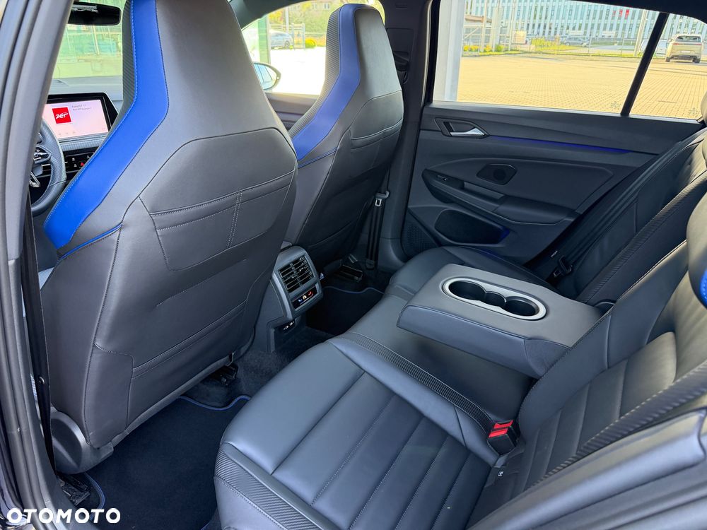 Volkswagen Golf - 20