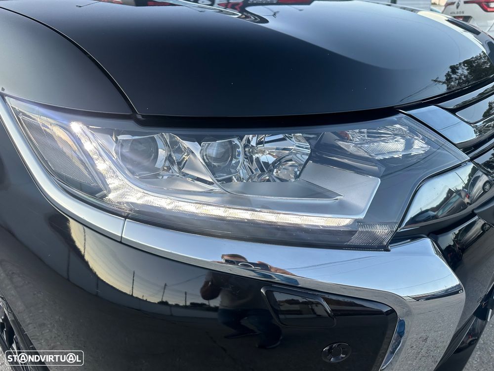 Mitsubishi Outlander 2.0 Intense Navi - 37