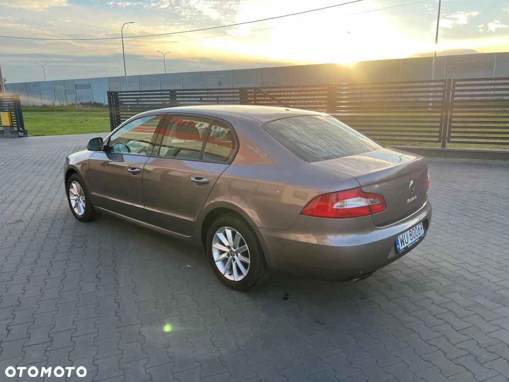 Skoda Superb 2.0 TDI Active - 8