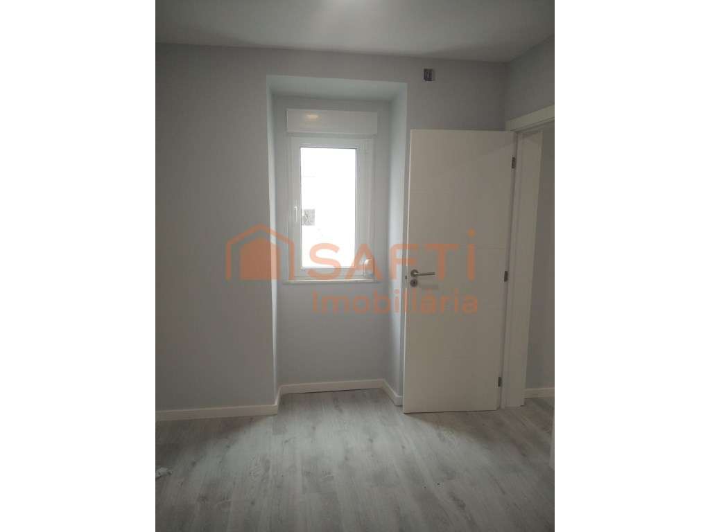 Apartamento t2, em Dafundo, Oeiras - Grande imagem: 3/11