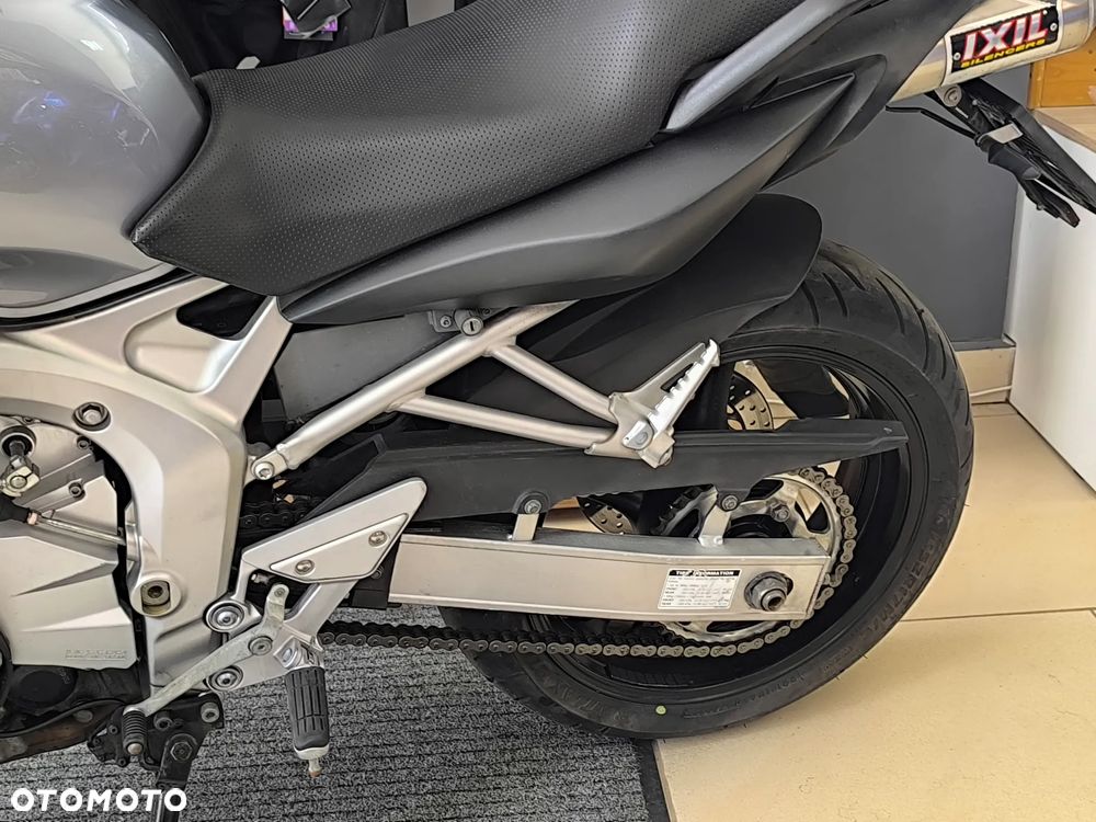Yamaha FZ6 - 13