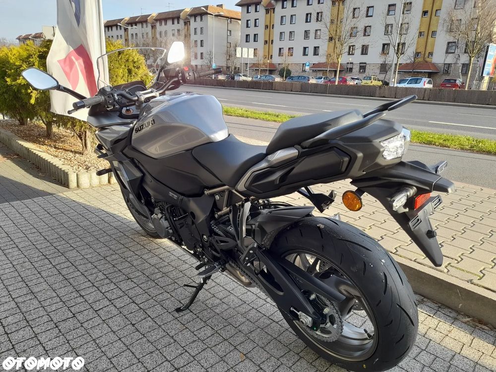 Suzuki GSX 1000 - 6