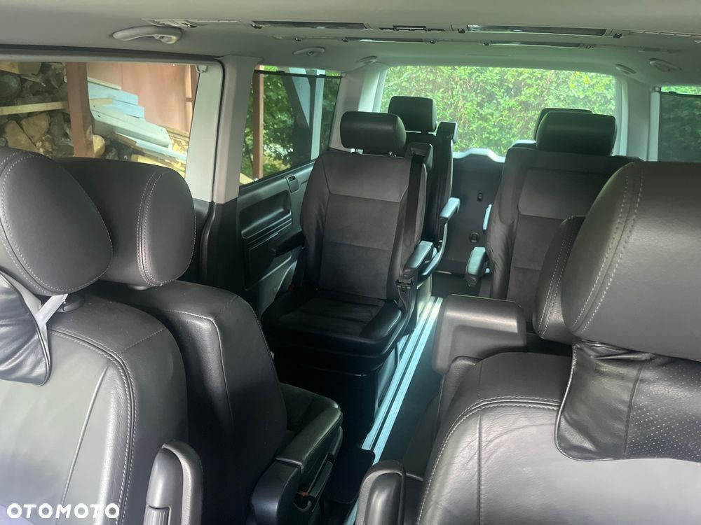 Volkswagen Multivan - 20