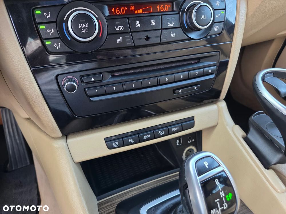 BMW X1 xDrive18d Sport Line - 22