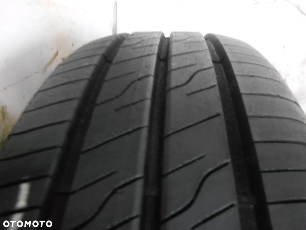 OPONA POJEDYNKA 205/75R16C GOODYEAR EFFICIENTGRIP CARGO 2 DOT 4124 9MM - 2