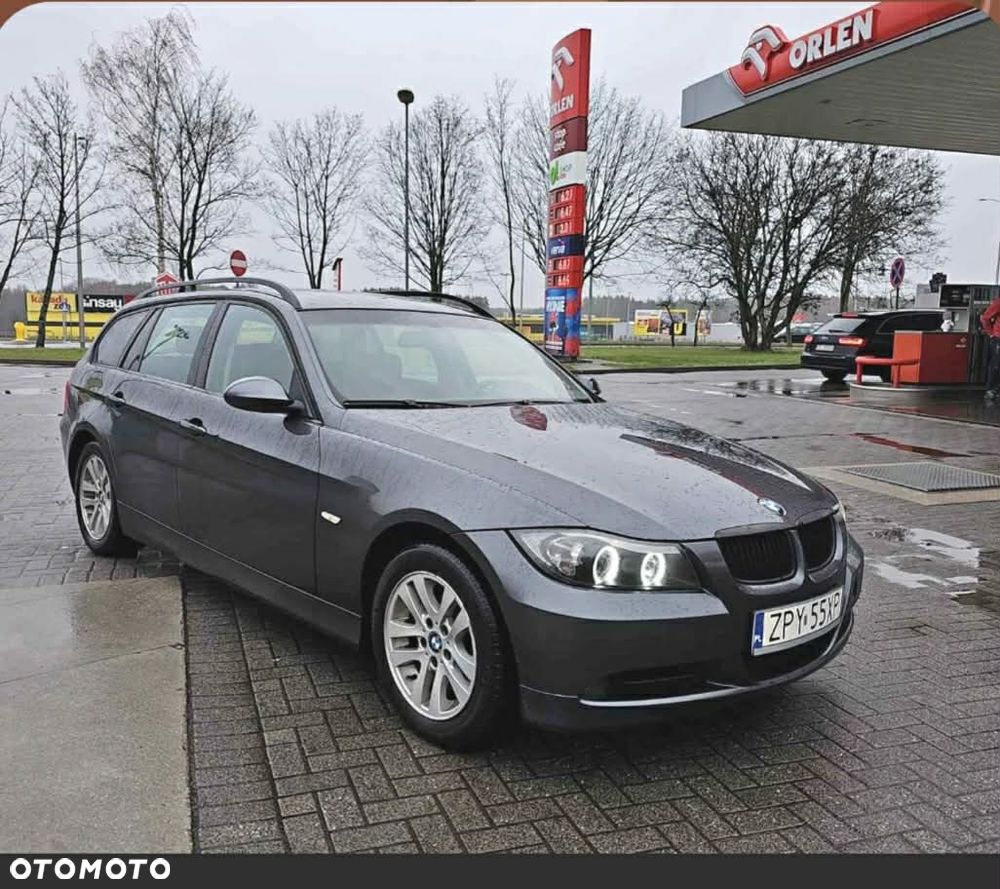 BMW Seria 3 318i - 2