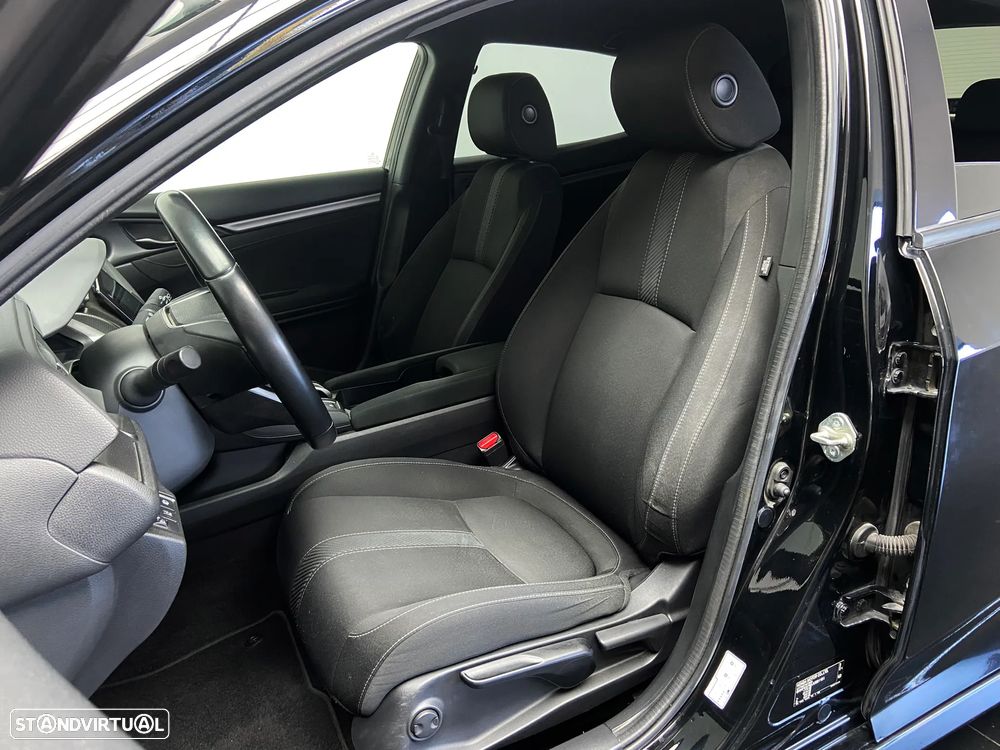 Honda Civic 1.0 i-VTEC Elegance Navi - 9