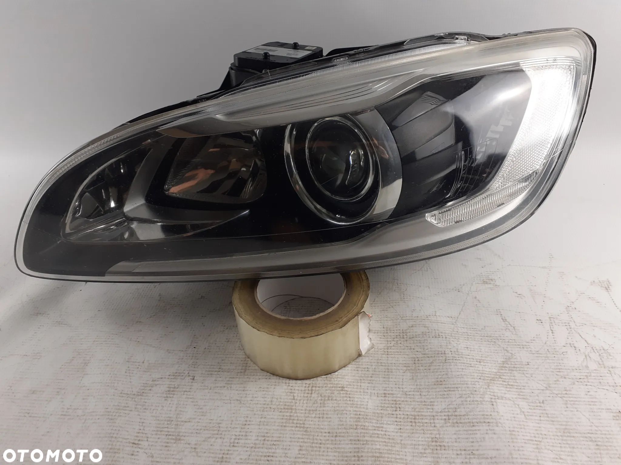 Lampa lewa Volvo S60 V60 bi-xenon skr. 2013-18 r. - 1