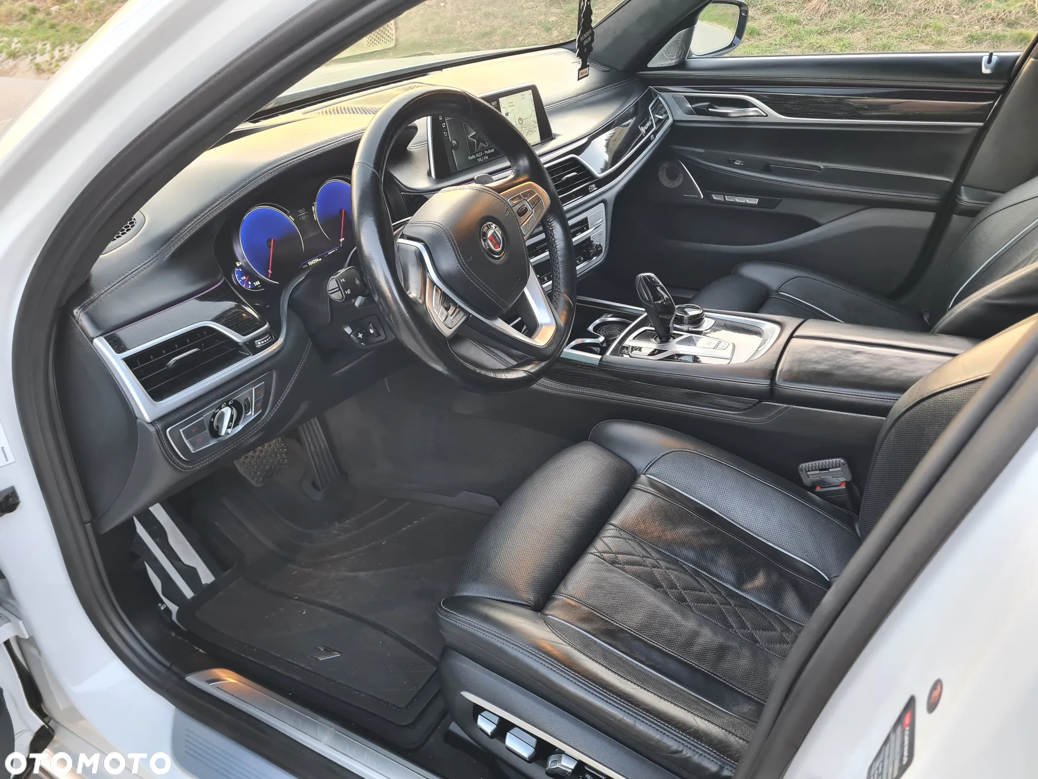 BMW Seria 7 750i xDrive - 7