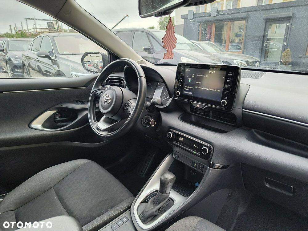 Toyota Yaris - 16