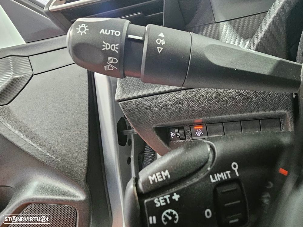 Peugeot 208 1.2 PureTech Active - 18