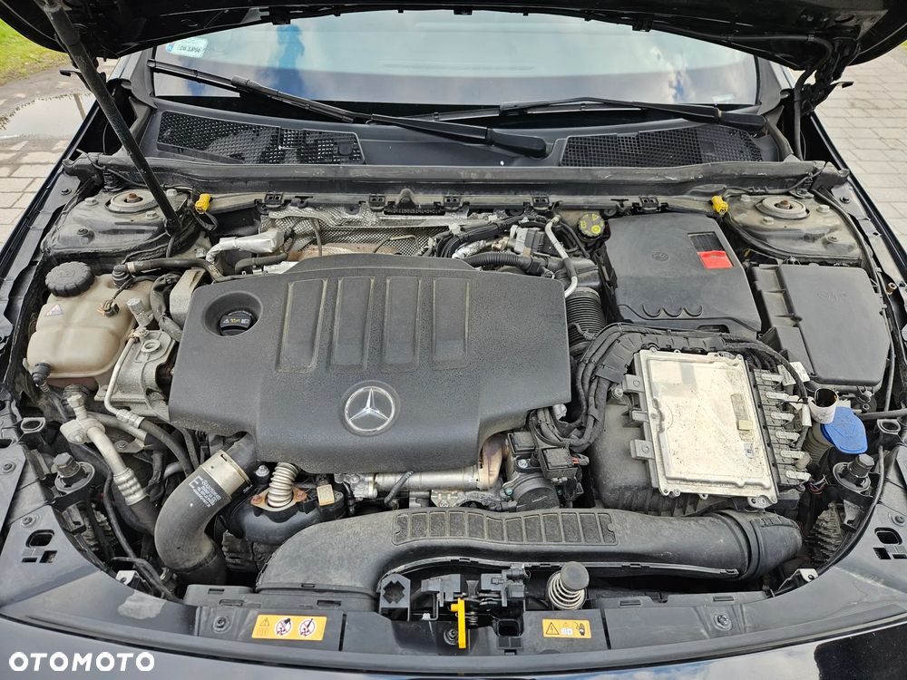 Mercedes-Benz CLA 220 d 4-Matic 8G-DCT - 6
