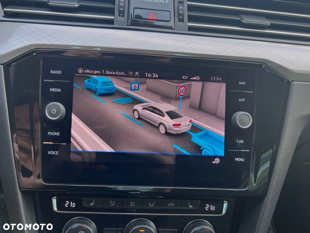 Volkswagen Passat 2.0 TSI Business DSG - 26