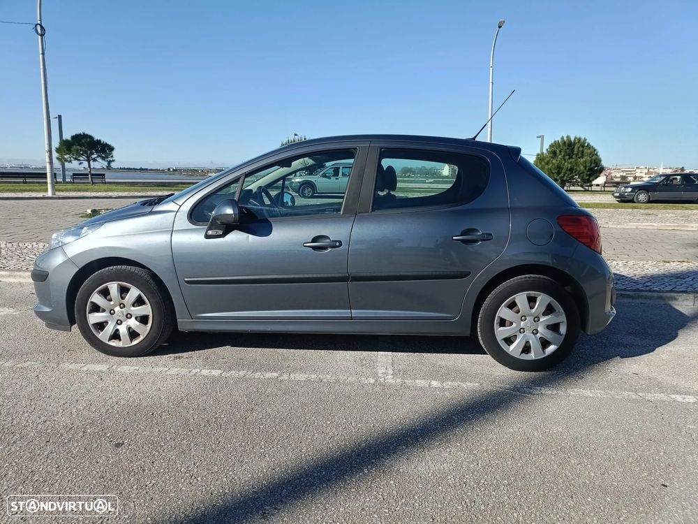 Peugeot 207 - 3