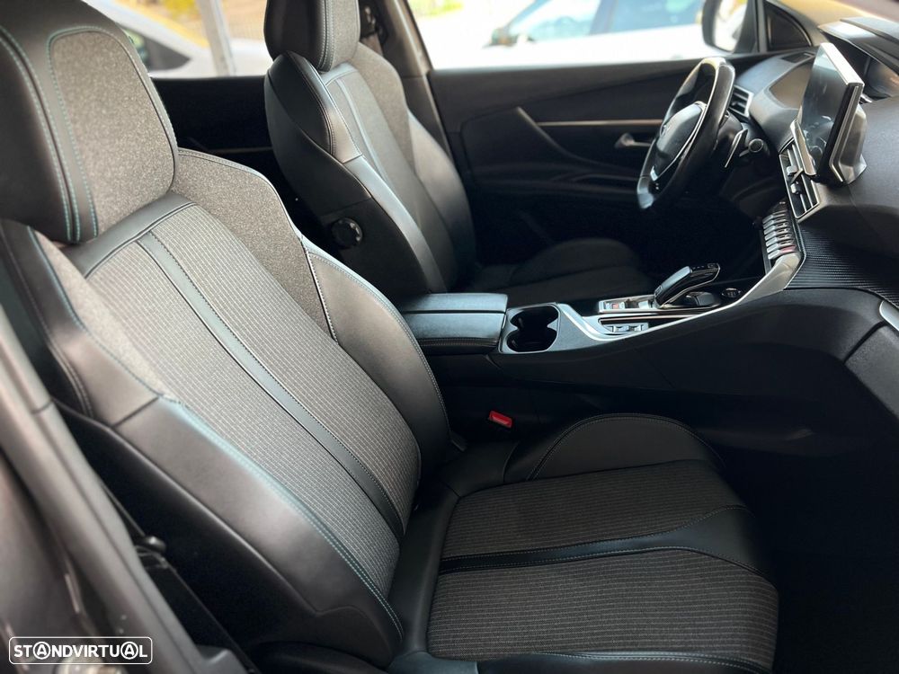 Peugeot 3008 1.5 BlueHDi Allure EAT8 - 23