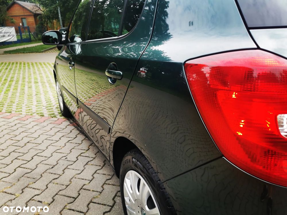 Skoda Fabia 1.4 16V STYLE Edition - 2