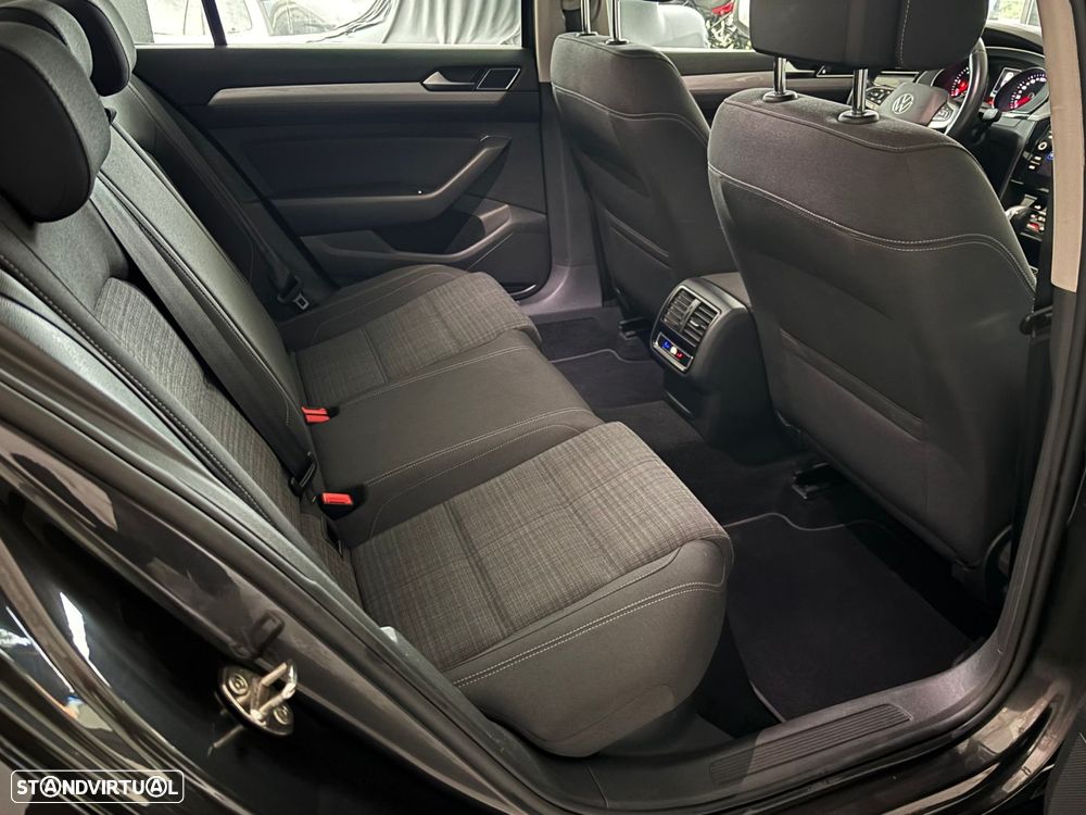 VW Passat 2.0 TDI Business DSG - 11