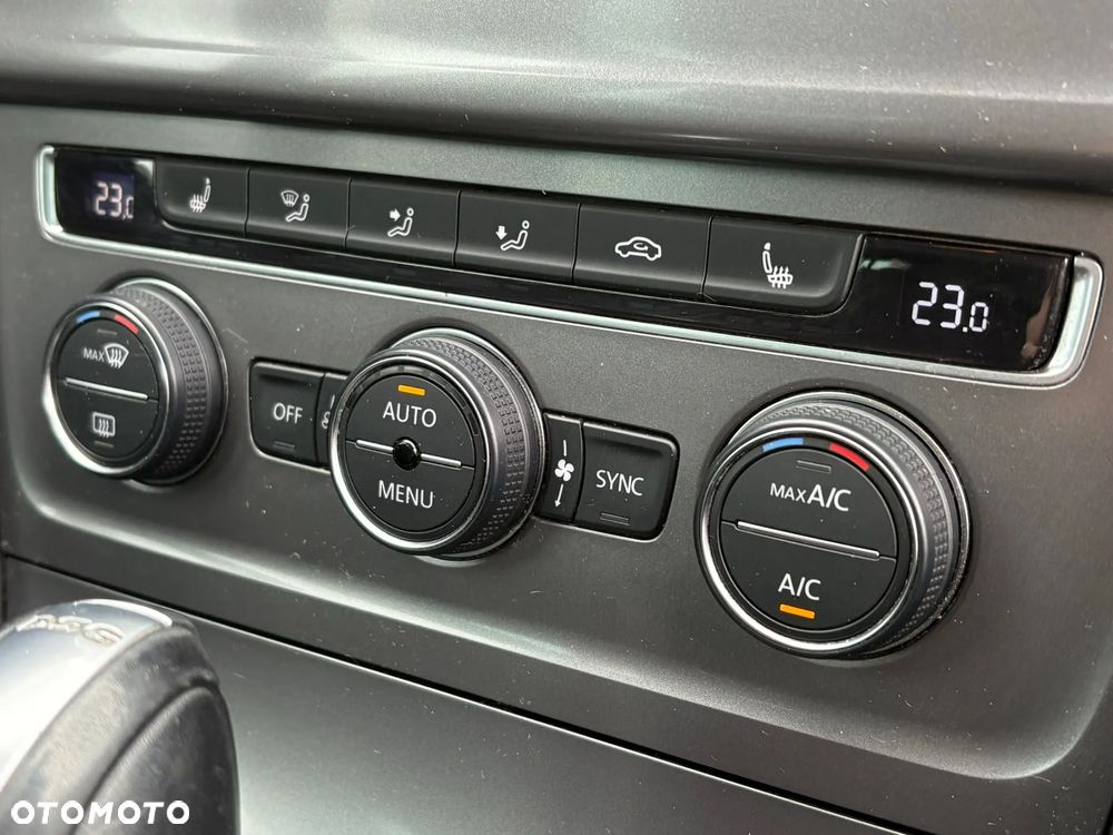 Volkswagen Golf 2.0 TDI DSG Sound - 16