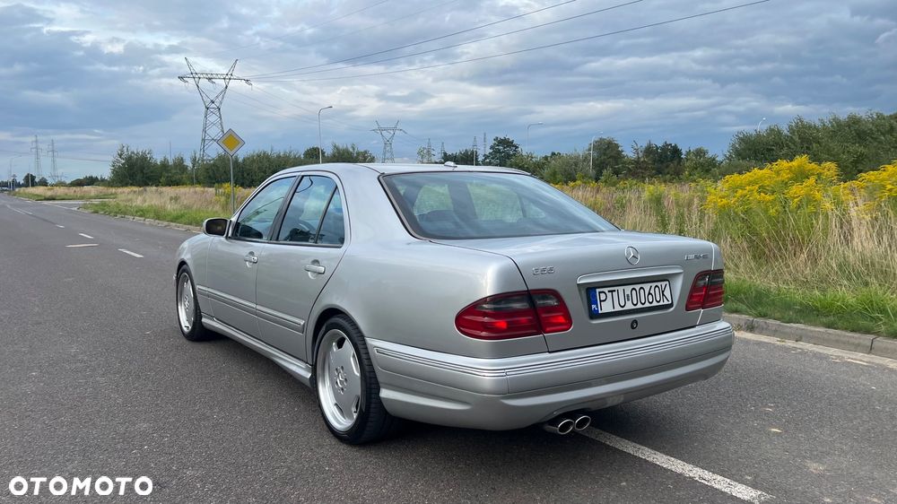 Mercedes-Benz Klasa E 55 AMG - 7