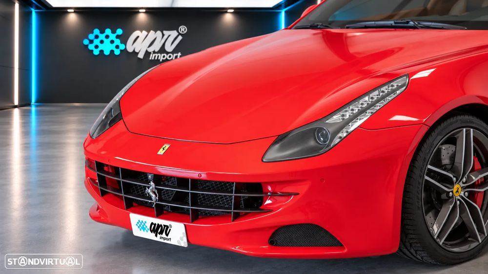 Ferrari FF 6.3 V12 - 7