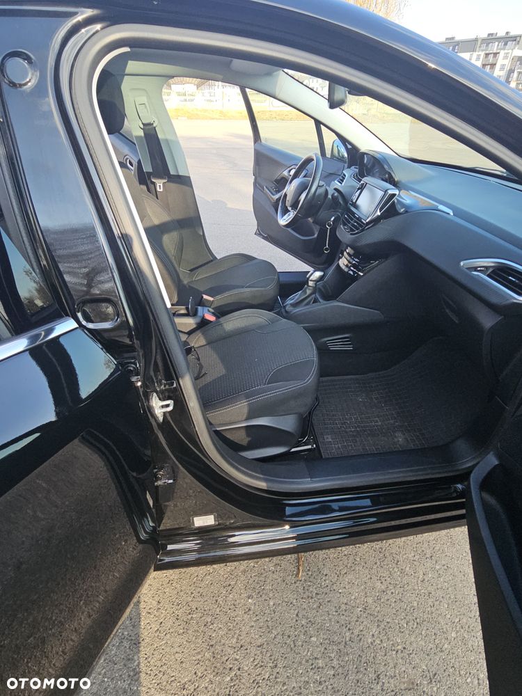 Peugeot 208 1.2 PureTech Allure S&S - 10