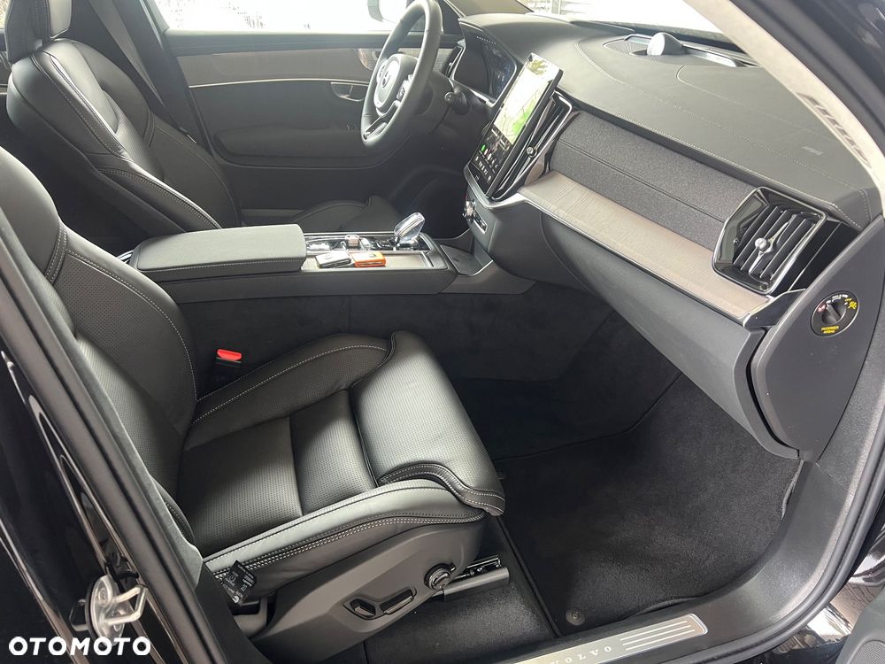 Volvo XC 90 T8 AWD Plug-In Hybrid Ultra Bright 7os - 27