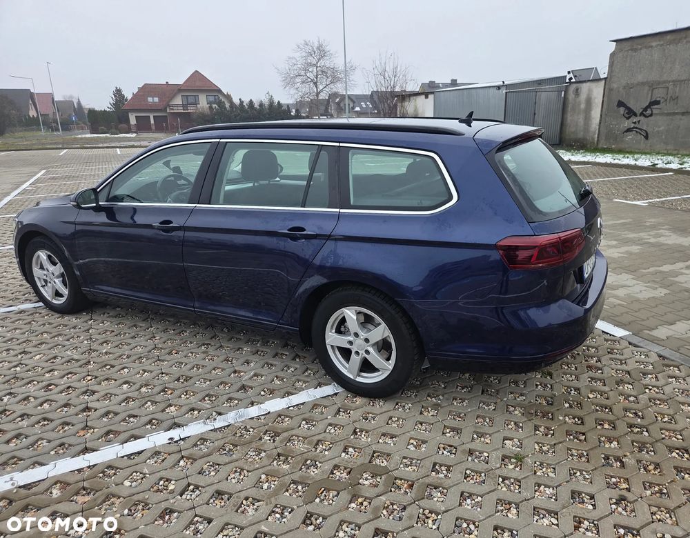 Volkswagen Passat 2.0 TDI SCR BlueMotion Comfortline - 5