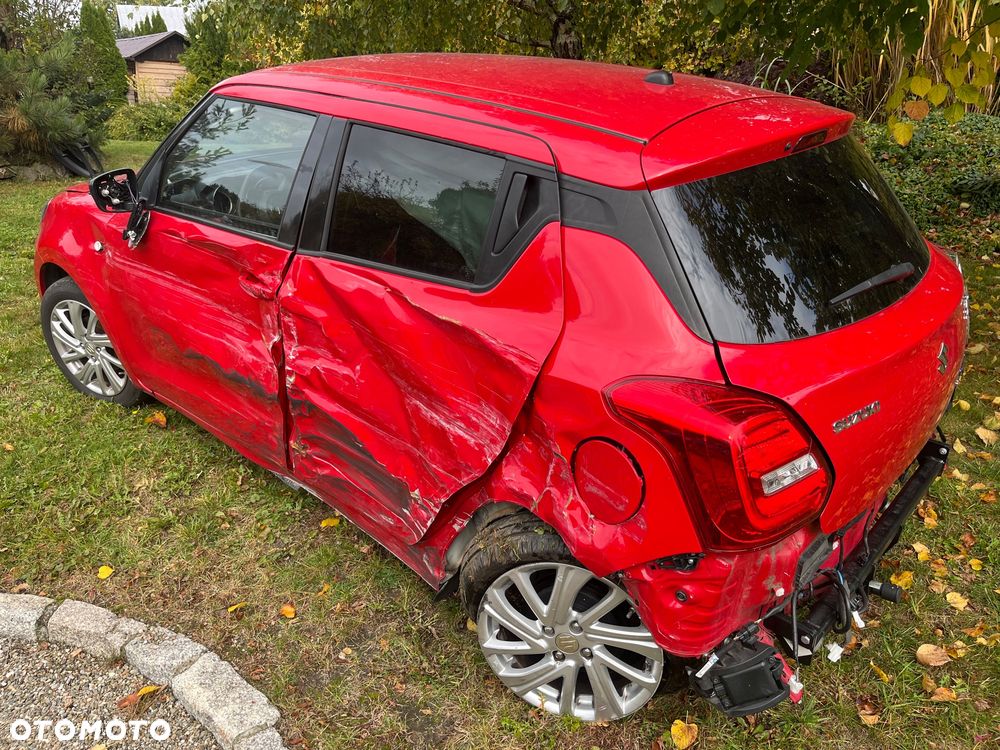 Suzuki Swift 2023 photo 3